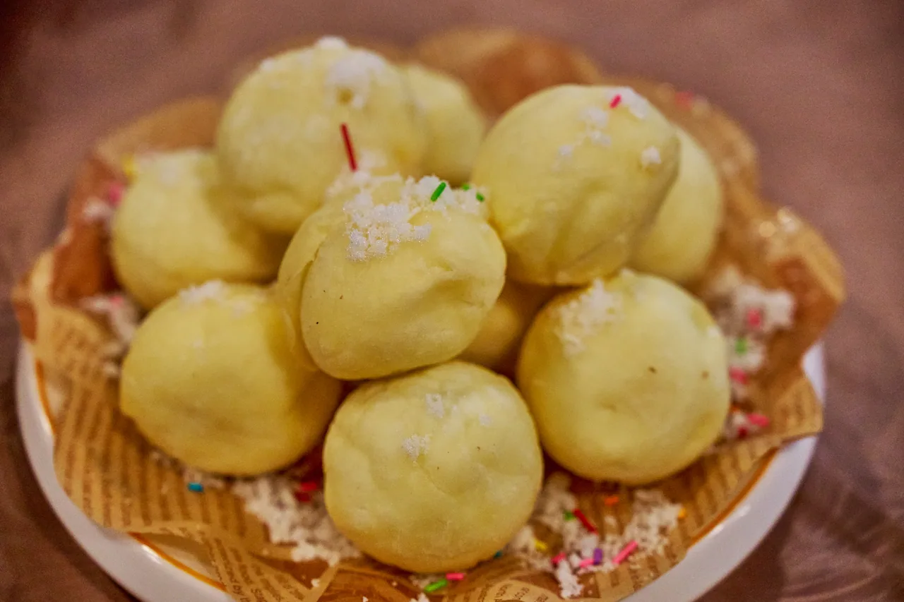 Plate of golden round dumplings
